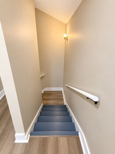 Midnight on Montgomery-bedroom house with AC in Milledgeville