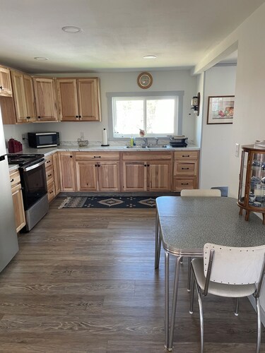 Marvelous 2-bedroom cottage in charming Savery perfect for relaxing getaway
