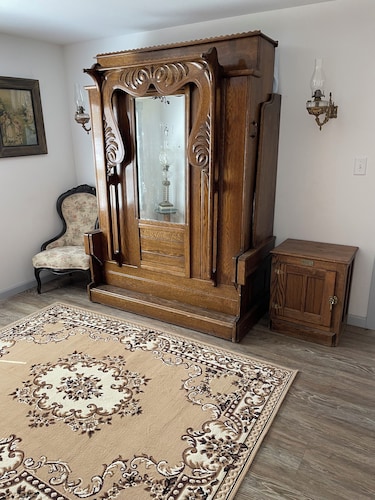 Marvelous 2-bedroom cottage in charming Savery perfect for relaxing getaway