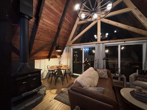 Almost Heaven A Frame Loft Cabin w/Sauna & Resort Amenities