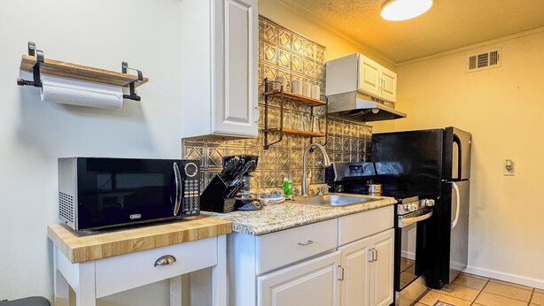 Unclassified image, 1 of 10, button - Cozy 1-bedroom apartment in Tulsa, OK near Tulsa University (Tulsa)