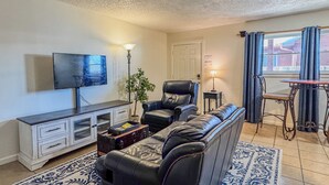 Unclassified image, 4 of 10, button - Cozy 1-bedroom apartment in Tulsa, OK near Tulsa University (Tulsa)