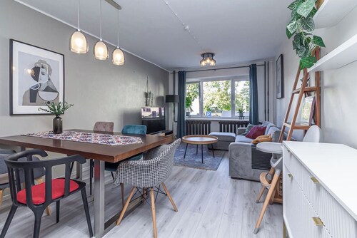 Two-bedroom apartment near Kadriorg Park & centre