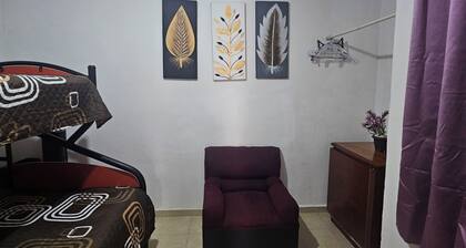 Cozy Ground-Floor Apartment Near U Mondragón, Industrial Area
