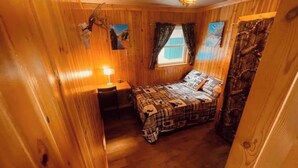 Unclassified image, 2 of 13, button - Cozy cabin on the lake (Manistique)