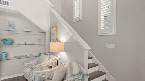 Seawinds 1 by Avantstay Beachfront + Private Beach + Daily Chair Service + 3 Decks