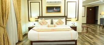 Dubai Palace Hotel
