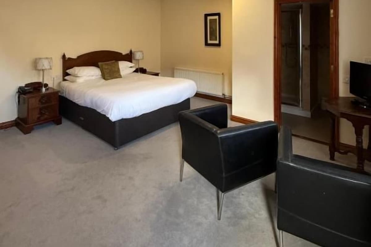 Habitación doble, se aceptan mascotas, vista al patio | Wifi gratis 