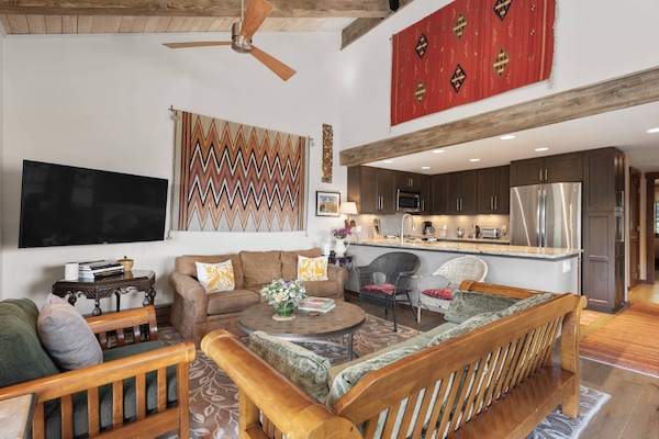 The living room is perfectly arranged to encourage lots of gathering and enjoying the company of your travel companions