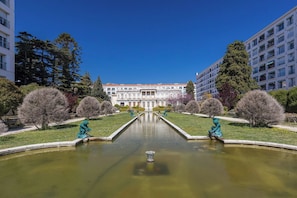 Exterior - Spacious 5-bedroom apartment in Nice with AC-5 min walk to the see &  Tram (Nice)