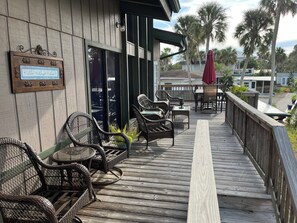 Unclassified image, 3 of 18, button - Riverfront Hideaway with Spectacular views! (Bradenton)