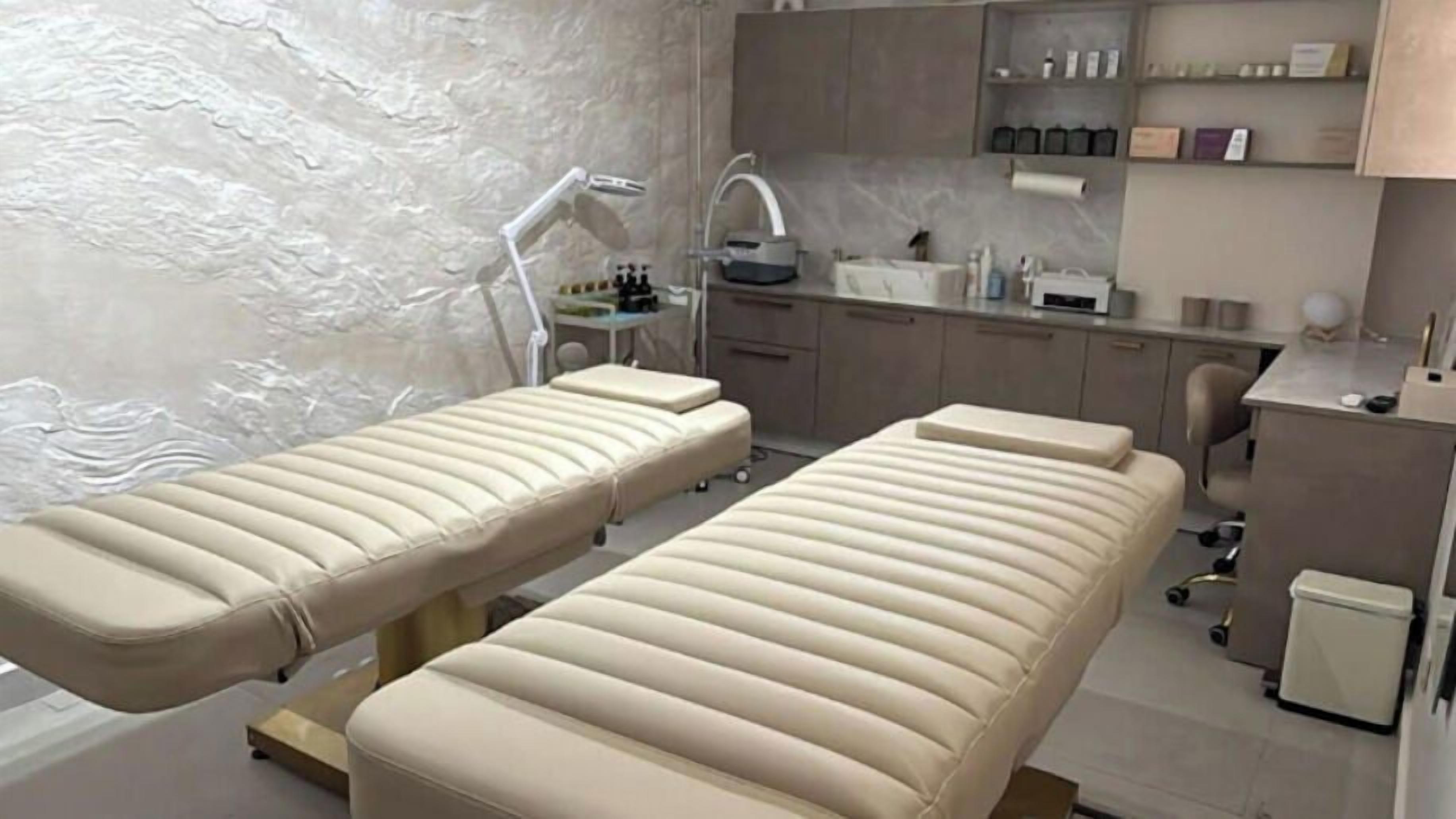 Deep-tissue massages, sports massages, beach massages