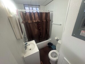 Unclassified image, 4 of 13, button - Cozy 2BR 1BA + Full Kitchen/Living Near DT Detroit in Hamtramck (Hamtramck)