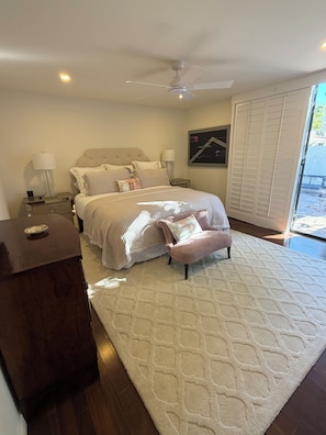 Unclassified image, 5 of 6, button - Large, three bedroom home with mountain views in Indian Wells (Indian Wells)