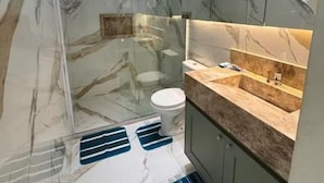 Bathroom - Vrbo Property (São José de Ribamar)