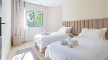 2 bedrooms, iron/ironing board, free WiFi, bed sheets
