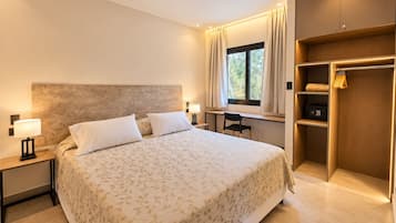 Deluxe Villa, Mountain View | In-room safe, blackout drapes, WiFi (free)
