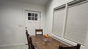 Dining - Charming 2-bedroom house with AC in New Paltz (New Paltz)