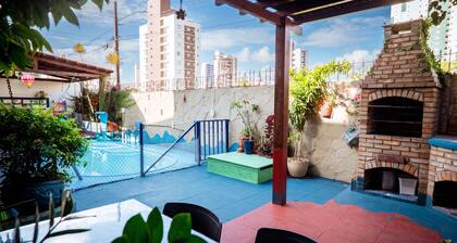 Casa com Piscina e Churrasqueira em Jardim Oceania