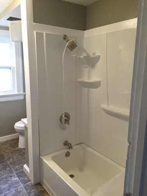 Unclassified image, 5 of 23, button - Crosby's Comfort Nest - 40in TV in every bedroom (Akron)