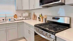 Unclassified image, 5 of 16, button - Cozy Suite C/Private Bathroom /Wi-Fi (El Monte)