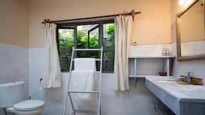 Bathroom - Pondok Pisang (Manggis)