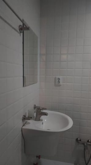 Bathroom - Family Hotel Gvarli  (Mestia)