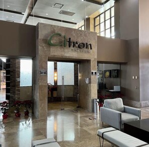 Lobby - Ocean-View Las Palomas 9th floor 1BR  Luxury Condo Phase II Closest to Beach (Puerto Peñasco)