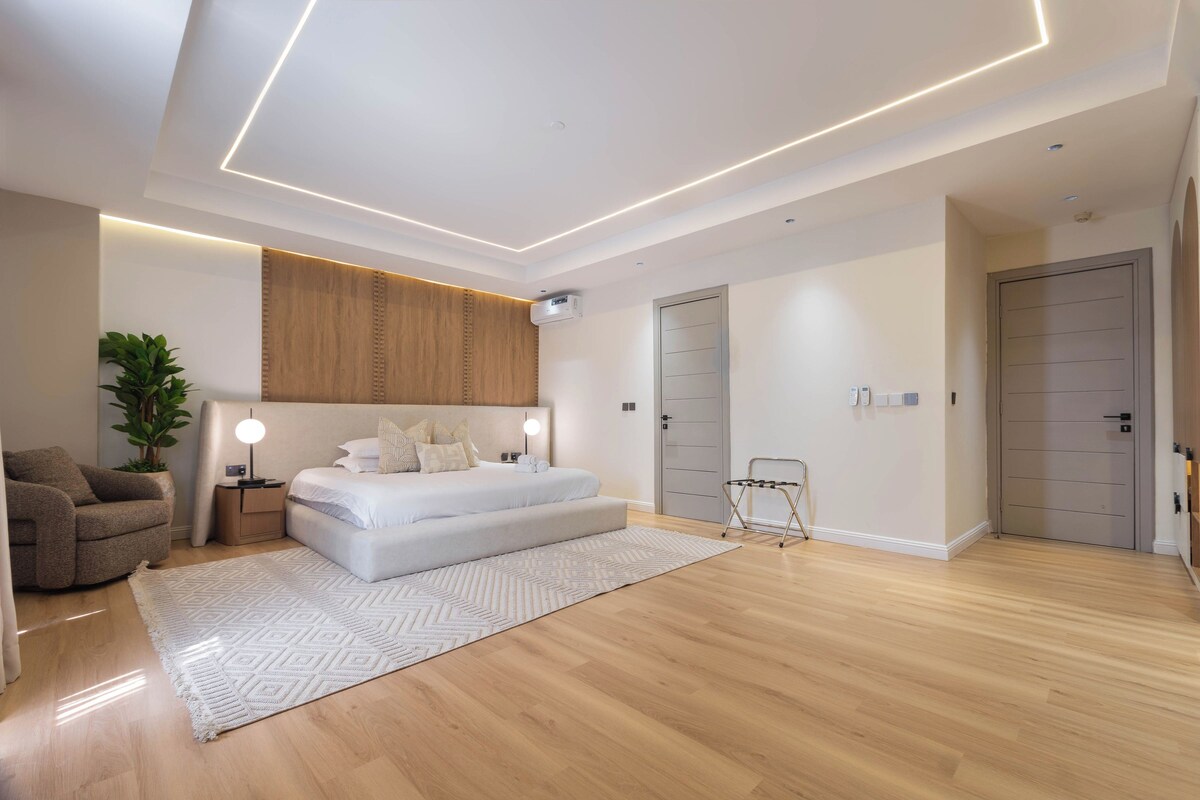Classic Suite, 3 Bedrooms, Kitchen, City View