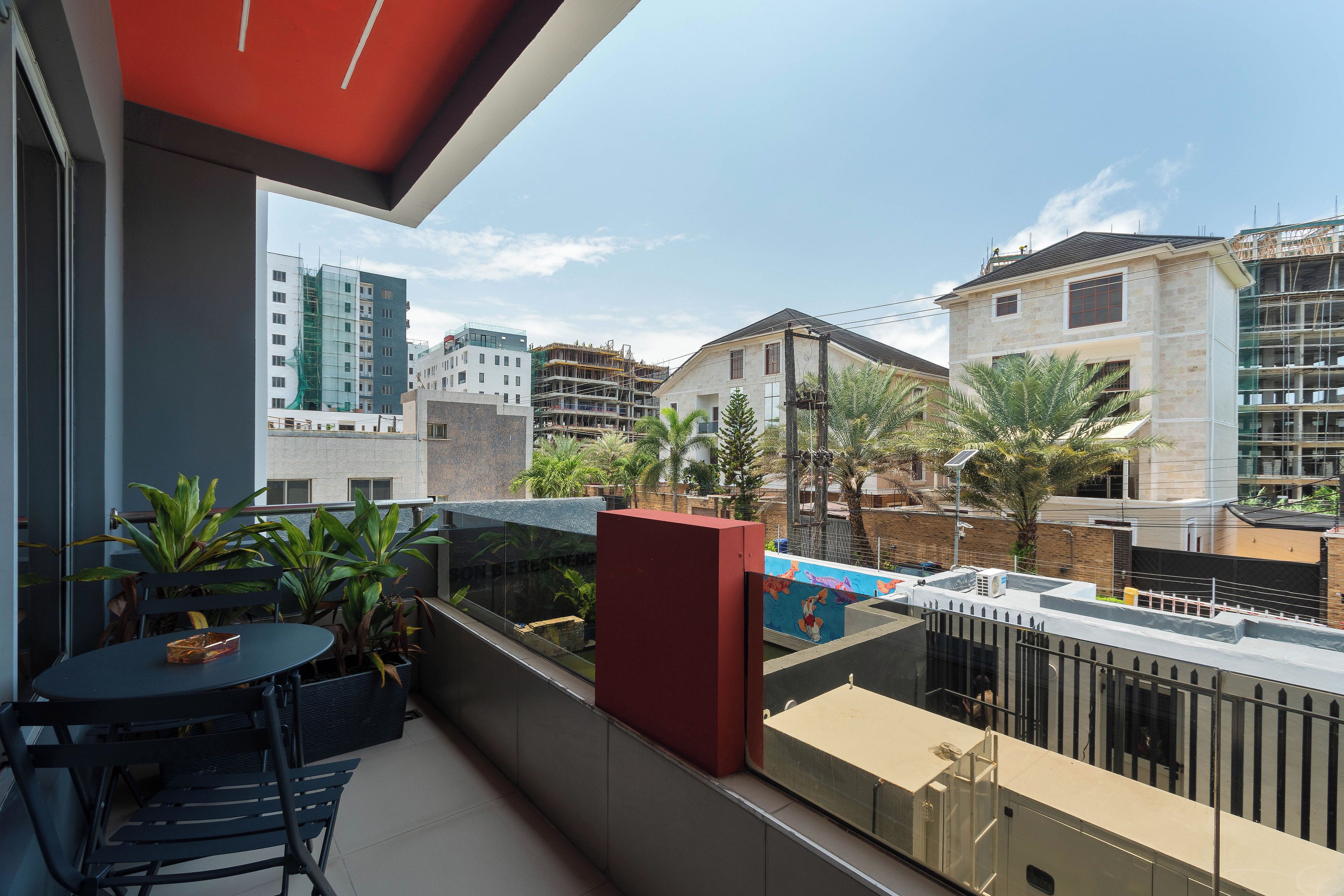 Comfort Apartment, 2 Bedrooms, Kitchen, Pool View | Outdoor dining