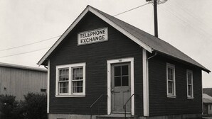 Unclassified image, 5 of 16, button - Linger at /tucked/ | Salt Spring Boutique Hotel (Salt Spring Island)