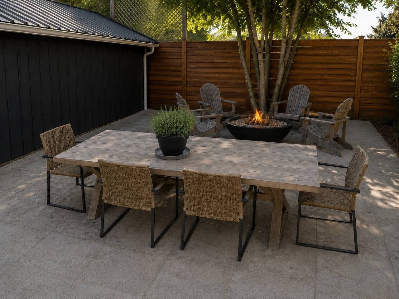 Outdoor dining