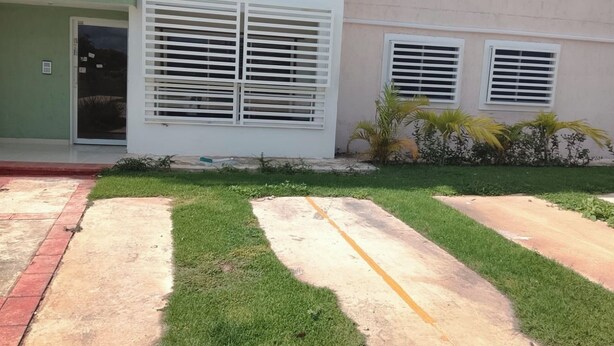 Imagen sin descripción, 1 de 10, botón