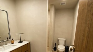 Bathroom - 3BR Historic Retreat• Mountain Views •RV Parking (Unknown)