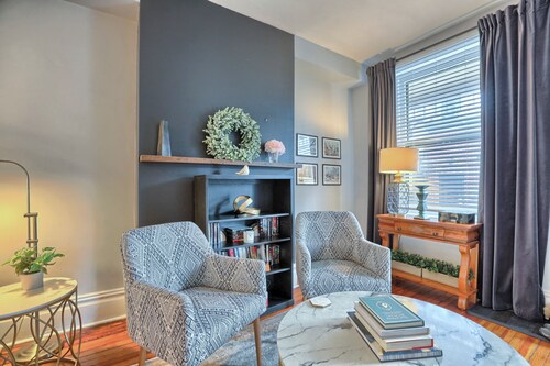 Modern, Fashionable Uptown Harrisburg home