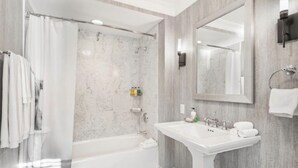 Unclassified image, 4 of 11, button - Bachelor Gulch Two bedroom/ skiin  skiout. Daily service/ lift tickets/ Ritz (Avon)