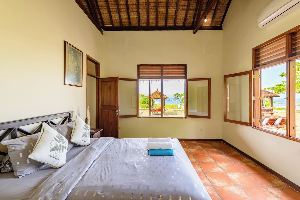 Villa, 2 Bedrooms, Non Smoking, Beach View | Blackout drapes