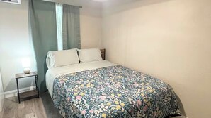Unclassified image, 3 of 12, button - 2 BR APT close to Ybor, airport, downtown, Busch Gardens & Adventure Island (Tampa)