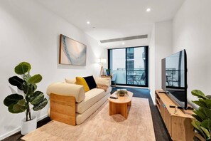 Living area - L27 2BR 2Bath | Free Parking, Pool, Gym| Sth Cross (Melbourne)