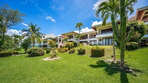 Exterior - Fabulous Ocean front Appartment in Flamingo (Playa Flamingo)