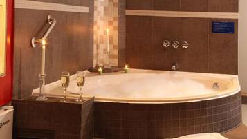 Comfort Suite | Indoor spa tub