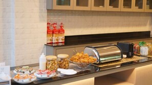 Breakfast buffet - Mtrio Hotel Korat (Mueang Nakhon Ratchasima)