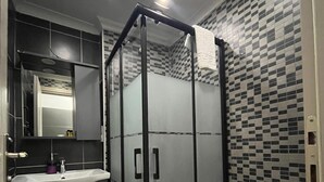 Standard Room | Bathroom - Tramvay Pansiyon (izmit)