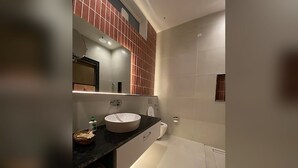Ảnh chưa phân loại, 5 trong số 17 ảnh, nút