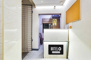 Lobby - Hotel O White Town (Pondicherry)