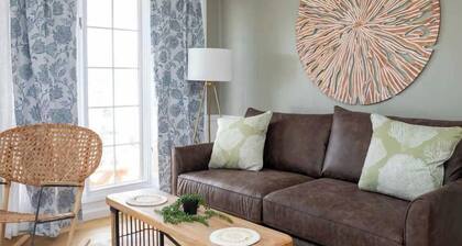 Sunset Cove Cottage | The Inn on Turville Creek