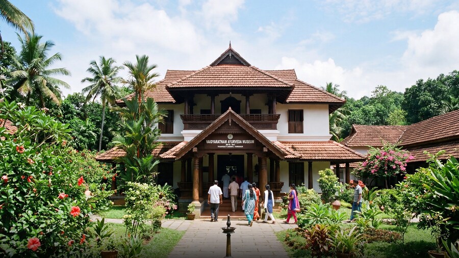 Hotel O Thrissur Near Thrissur Medical