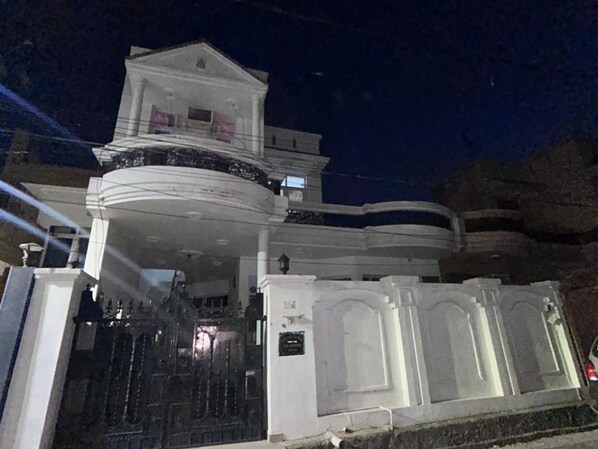 Ngoại thất