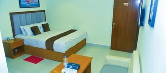 Hotel Crown City