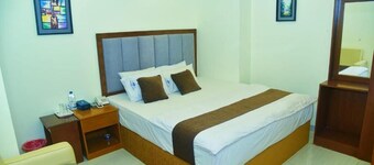 Hotel Crown City